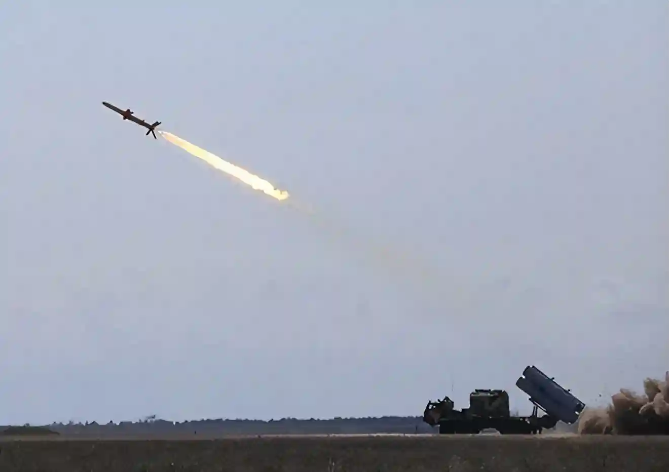 俄“海燕”基地被发现！普京展示核决心，故意给美国人看看