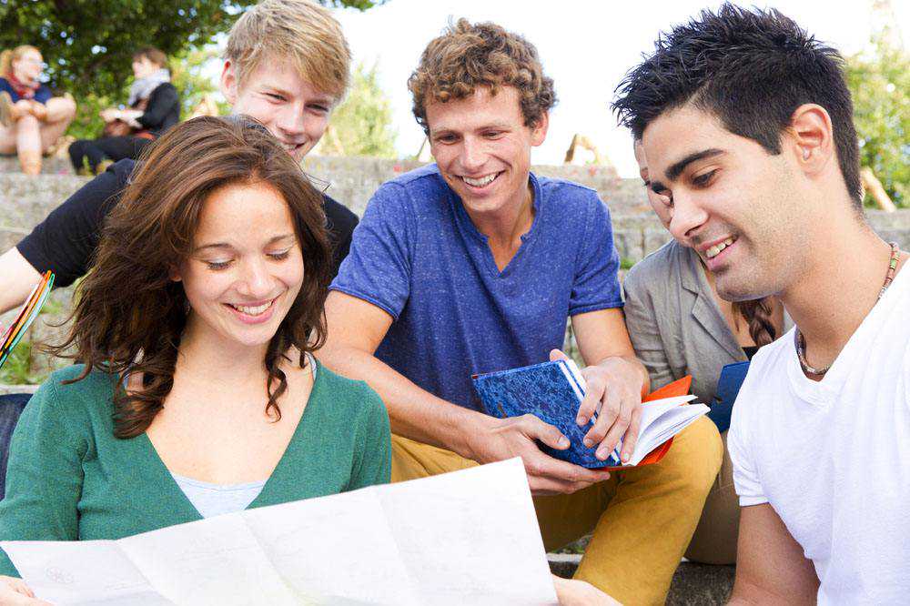 青岛100个故事连环话｜沈从文：波光云影，一生仅有