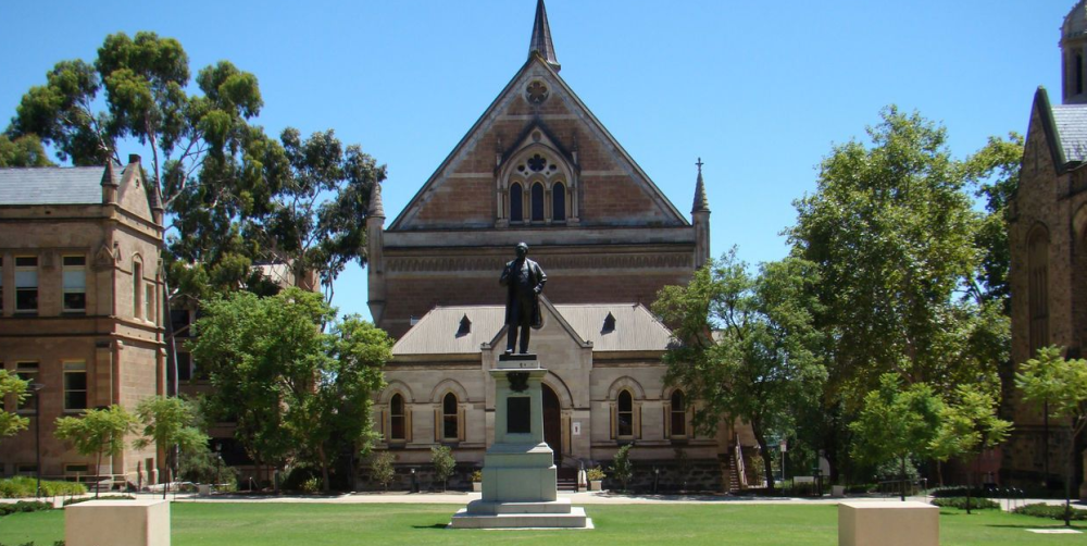 2023年英国毕业生就业市场报告发布，曼彻斯特大学再度赢得英国百强雇主青睐