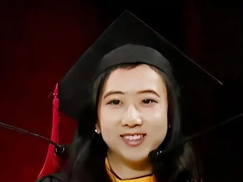 她靠着吹捧美国“空气清新奢华”出名，遭美国弃韩国拒，后来咋样