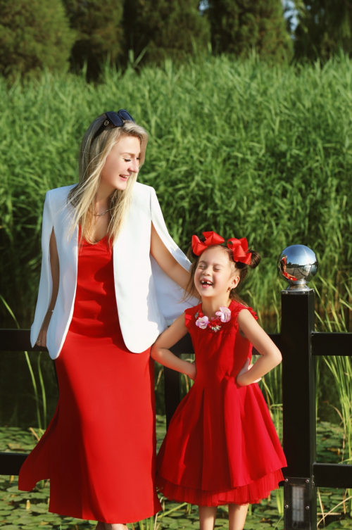 俄乌战争伤亡人数对比：乌克兰伤亡超48万人，俄罗斯伤亡多少呢？